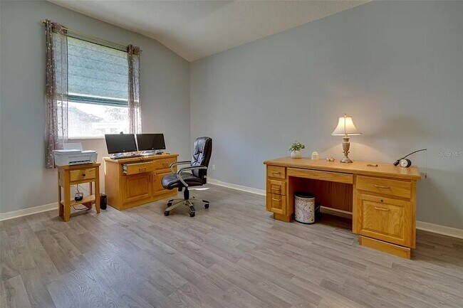 Building Photo - 802 Eagle Ln