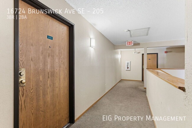 Building Photo - 16724 Brunswick Ave SE