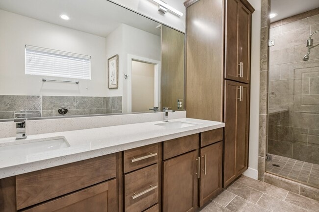 Building Photo - 6314 Chelsea Falls Ln
