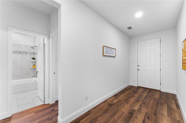 Building Photo - 3651 Highland Bayou Dr