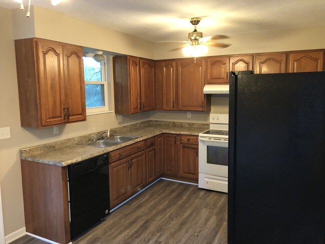 kitchen - 3087 Meadowview Dr