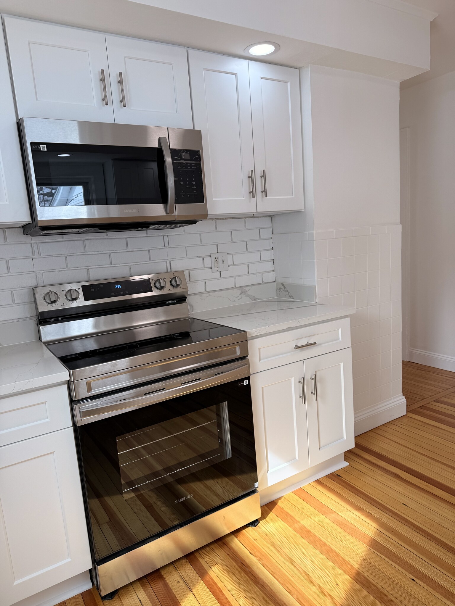 Building Photo - 30 Clark St