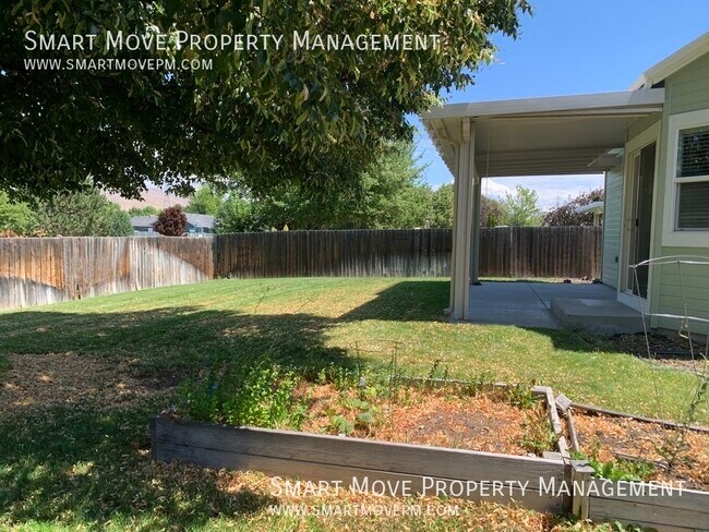 Building Photo - 4260 E Arborvitae Dr