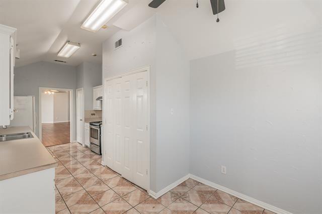 Building Photo - 1356 Dallshan Dr