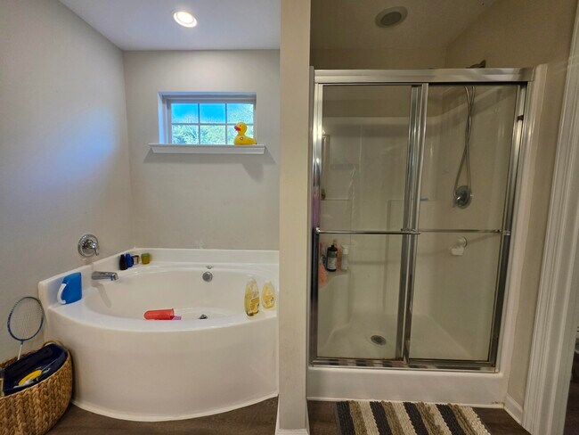 Building Photo - 147 Niblick Dr