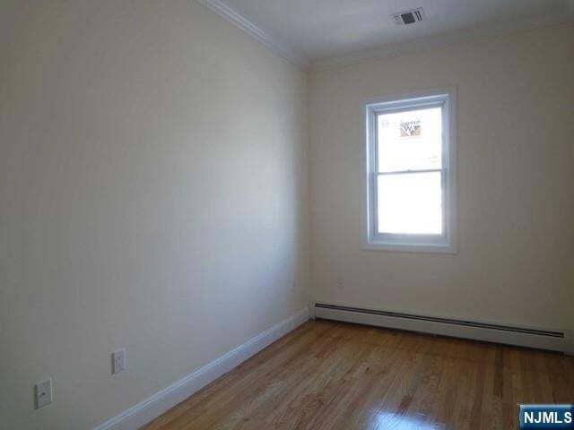 Building Photo - 1576 Anderson Ave