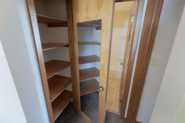 Building Photo - 375 S 44th St