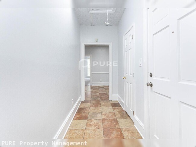 Building Photo - 7175 Jonesboro Rd