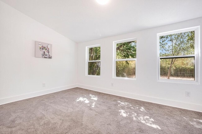 Building Photo - 226 Porter St