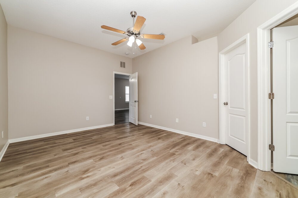 Building Photo - 13417 Silvercreek Dr