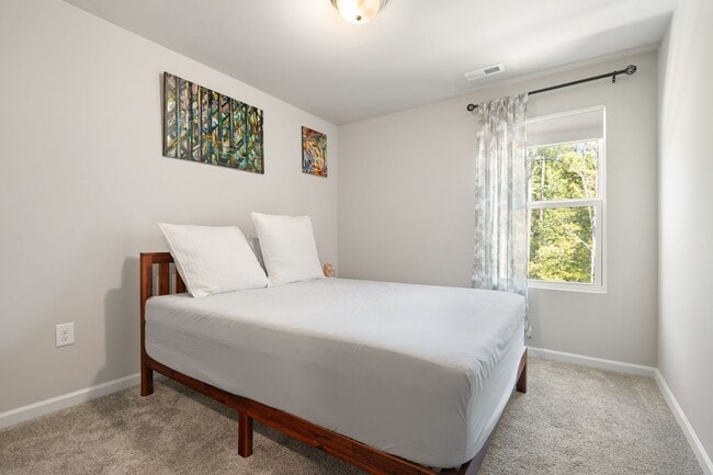 Building Photo - 622 Firebrick Dr