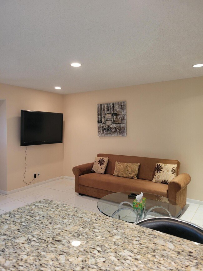 Building Photo - 14629 Canalview Dr