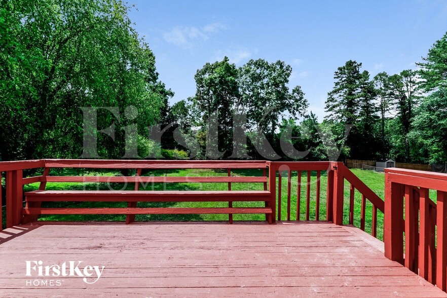 Building Photo - 2097 Blackberry Cir