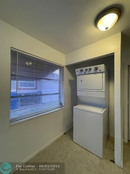 Building Photo - 2625 NW 68th Ave