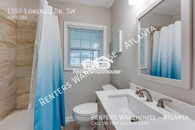 Building Photo - Updated and Immaculate 3 Bedroom 2 Bath At...