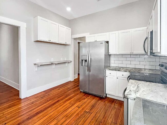 Building Photo - 1012 E Park Ave