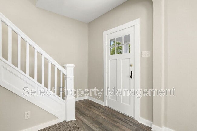 Building Photo - 3712 S Anthony Blvd