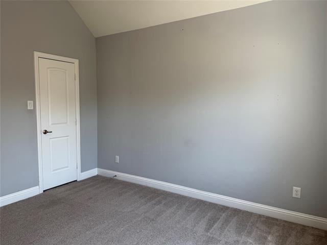 Building Photo - 2417 Kingsgate Dr