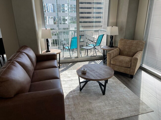 Building Photo - 440 S Church St