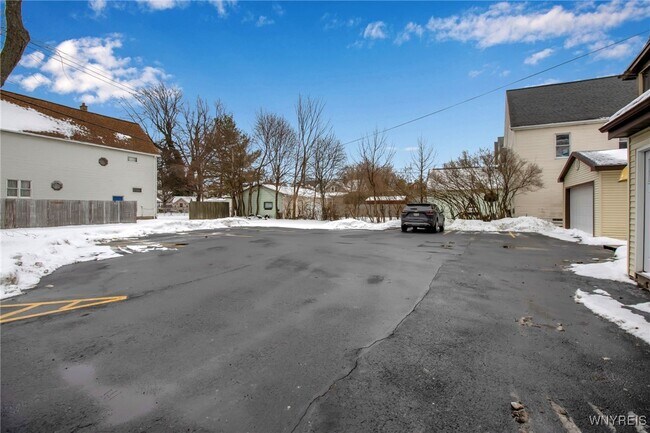 Building Photo - 314 Abbott Rd