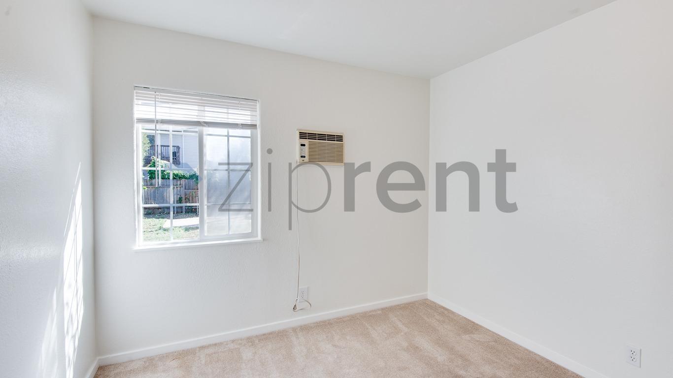 Building Photo - 812 Humboldt St