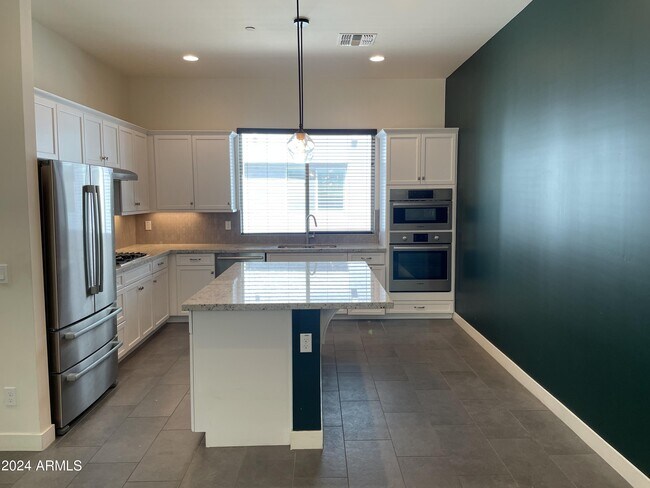 Building Photo - 4444 N 25th St
