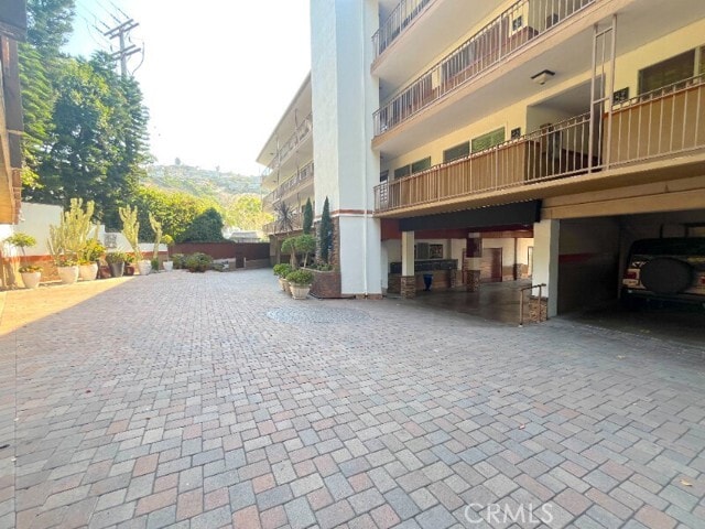 Building Photo - 100 Cliff Dr