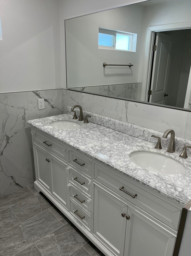 Building Photo - 26956 Calle Maria