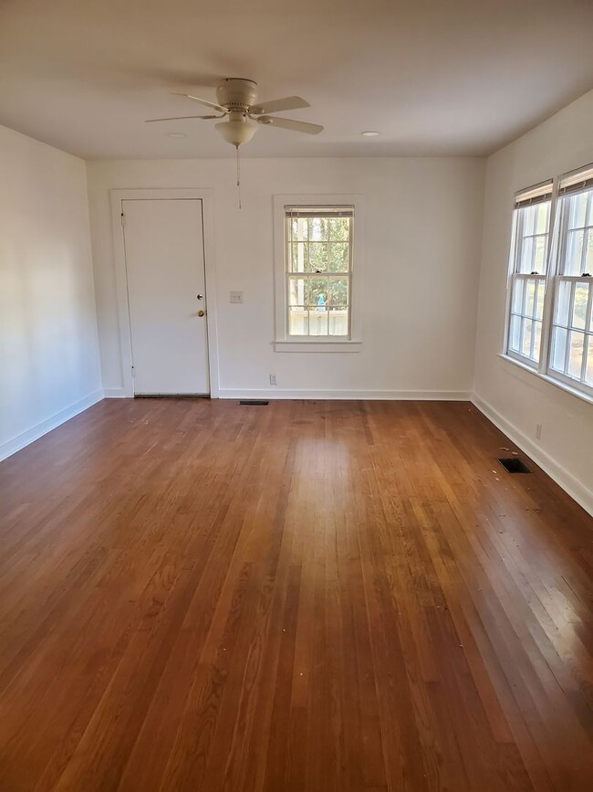 Building Photo - Looking for a cozy newly renovated home in...