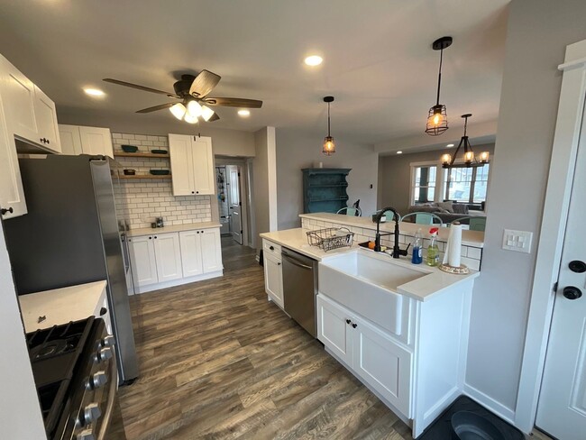 Building Photo - 3-bedroom, 2.0 bathroom home in Saint Joseph