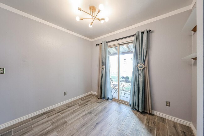 Building Photo - 3135 N 38th St