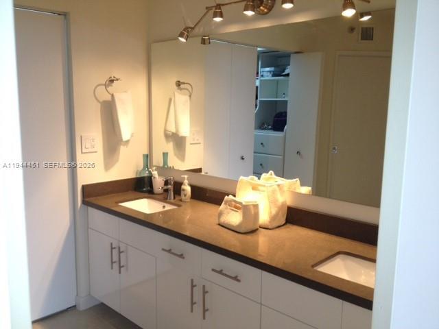 Building Photo - 19101 NE 36th Pl