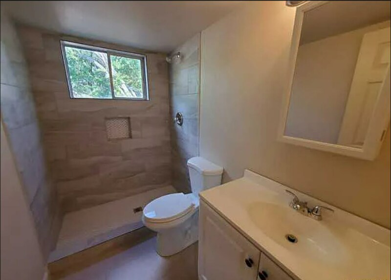 Building Photo - 607 W Byrd Blvd