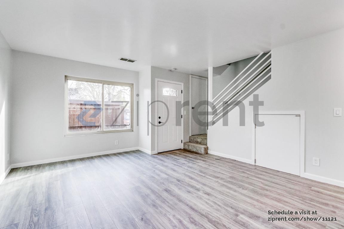 Building Photo - 1805 Primavera Dr