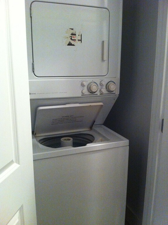 Building Photo - 21 Illinois St