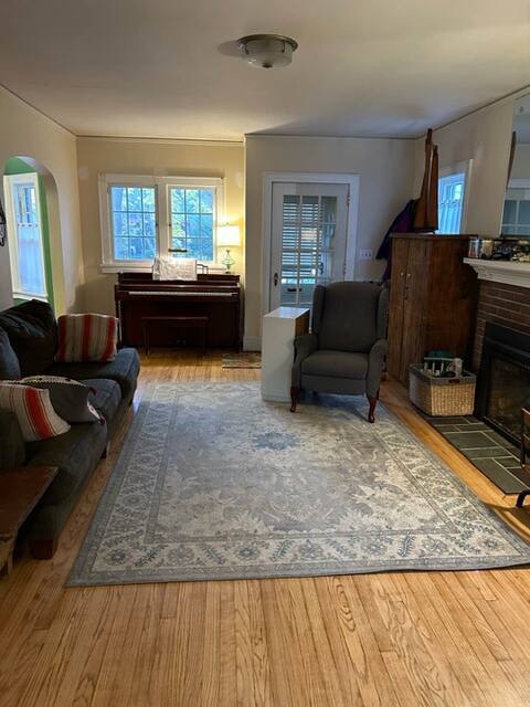 Building Photo - Furnished Single Family House Near Cornell...