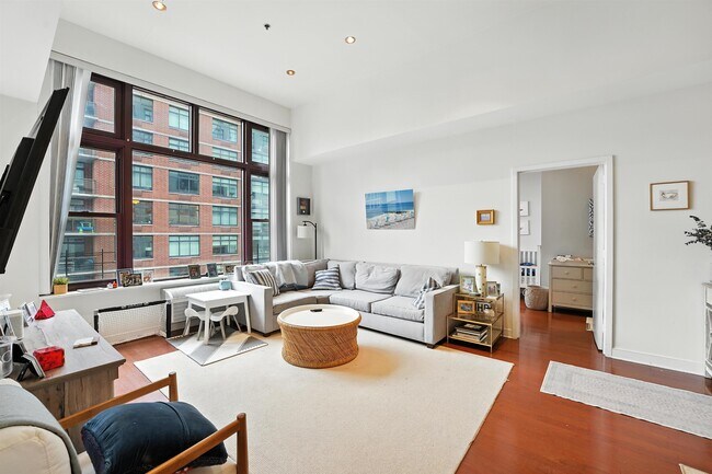 Building Photo - 1500 Hudson St