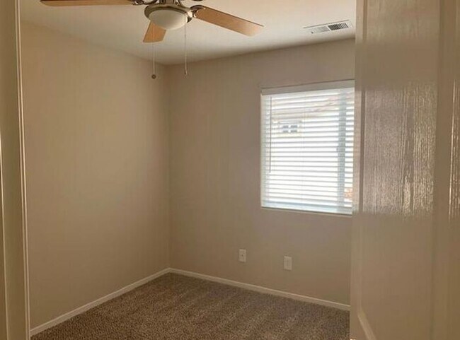 Building Photo - 3200 Fairlands Ct