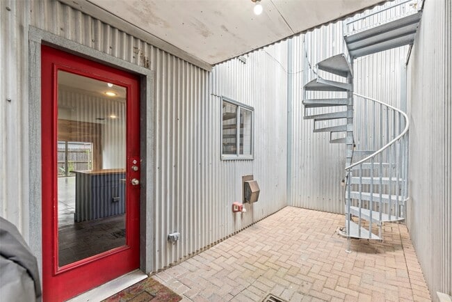Building Photo - 5221 Blossom St