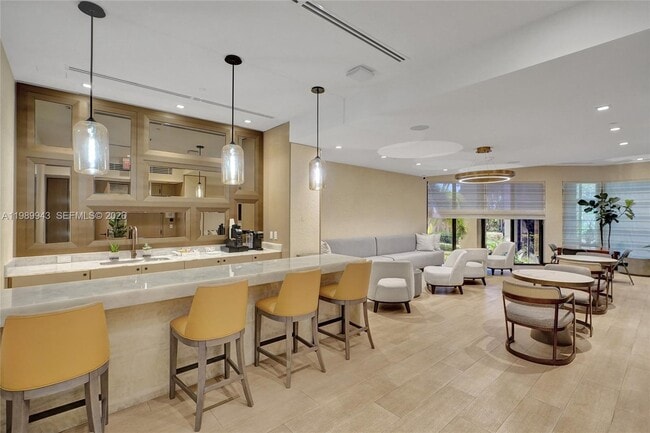 Building Photo - 10175 Collins Ave