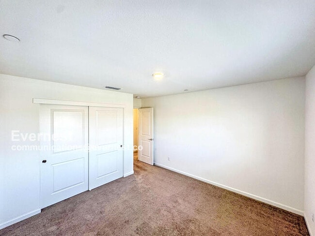 Building Photo - 8128 Bossa Nova Way