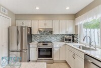 Building Photo - 73 Knollwood Ln