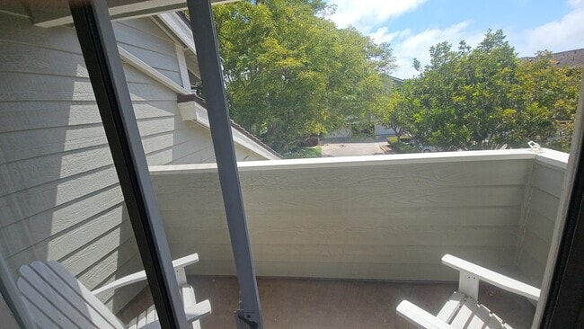 Building Photo - 27 Tiburon Ct