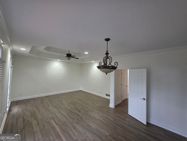 Building Photo - 166 Glen Eagle Way