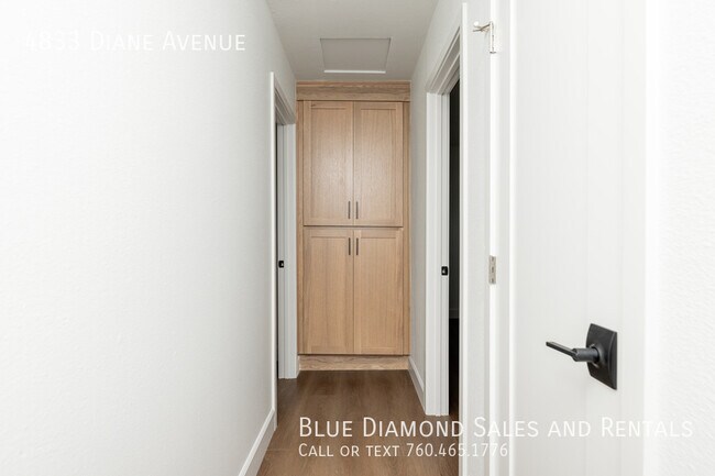 Building Photo - 4833 Diane Ave