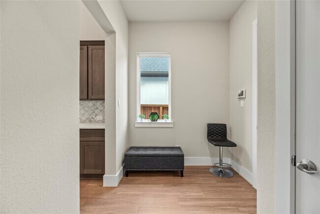 Building Photo - 4225 Hollow Wind Wy