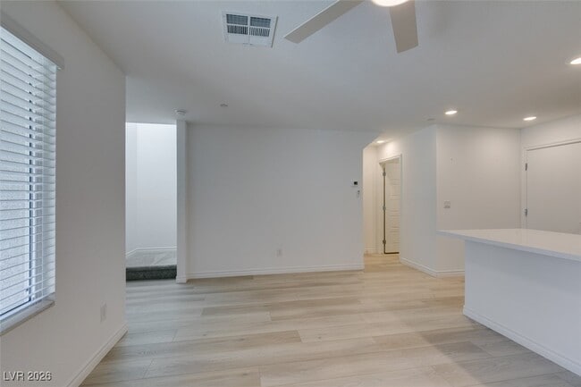 Building Photo - 6254 Foxes Dl St