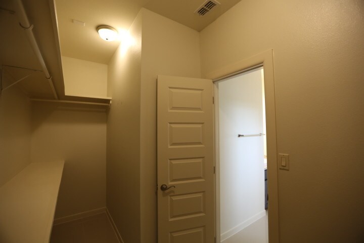 Building Photo - 904 Myrtle Beach Ave