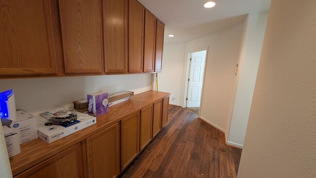 Building Photo - Experience Modern Comfort in This Newer Sp...
