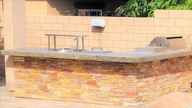 Building Photo - Hidden gem in prestigious community of Pal...